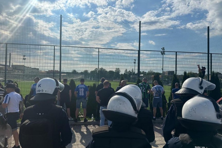 Policjanci zabezpieczali mecz