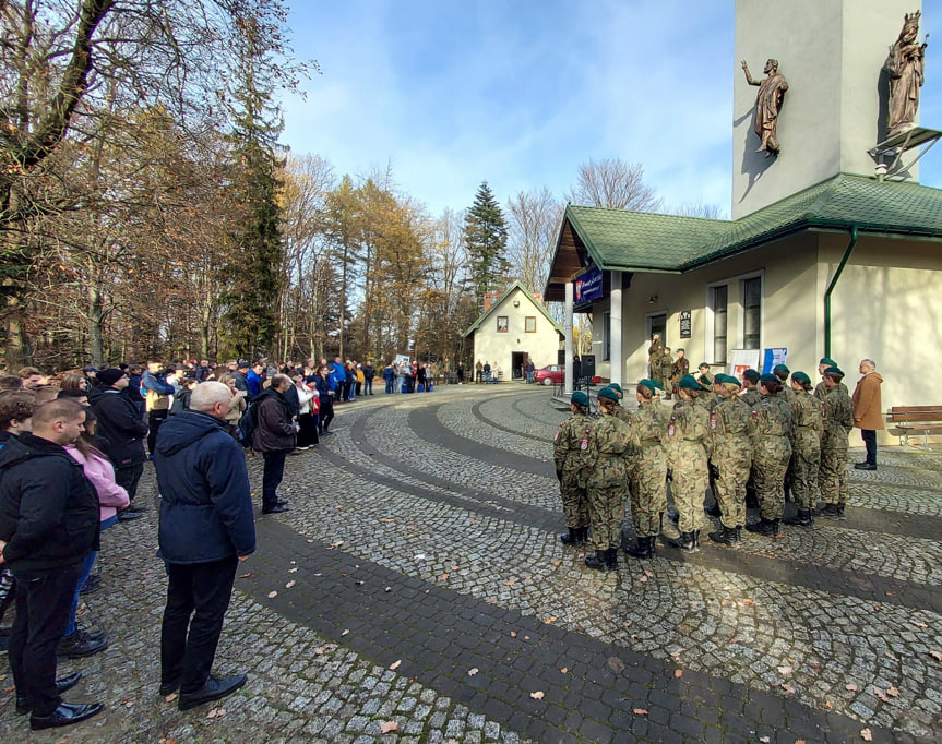 Pomaszerowali na Górę Liwocz