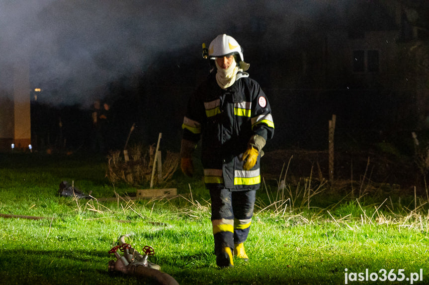 Pożar drewnianego domu w Krempnej