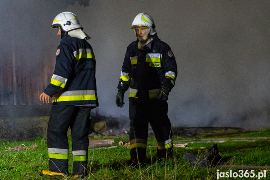 Pożar drewnianego domu w Krempnej
