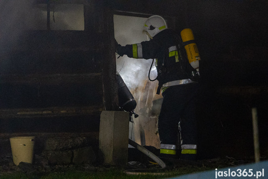 Pożar drewnianego domu w Krempnej
