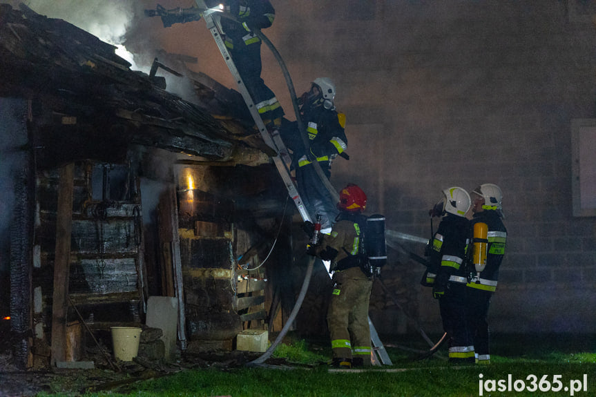 Pożar drewnianego domu w Krempnej