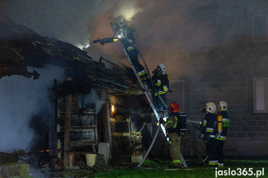 Pożar drewnianego domu w Krempnej