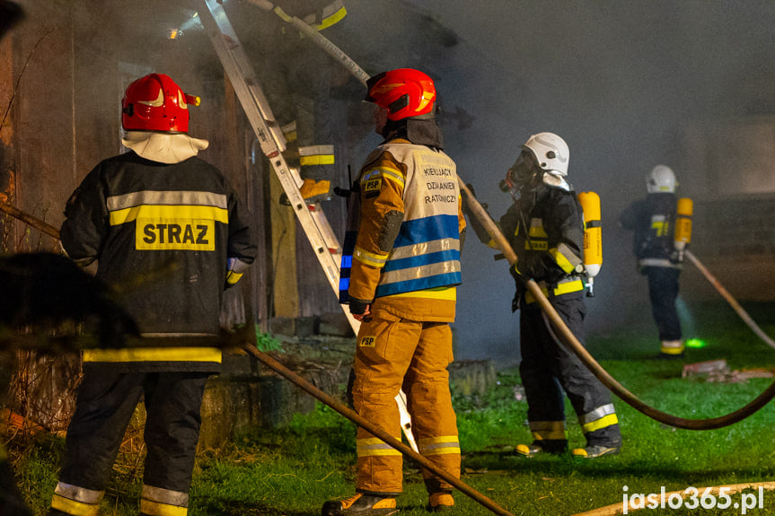 Pożar drewnianego domu w Krempnej