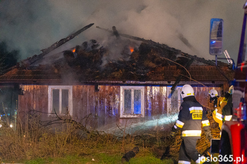 Pożar drewnianego domu w Krempnej