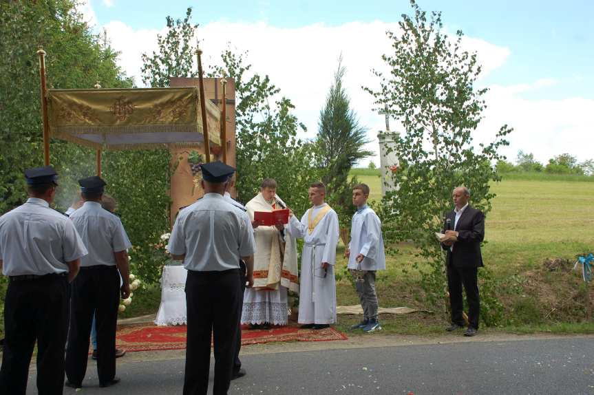 Procesja Bożego Ciała z Sadek do Nienaszowa