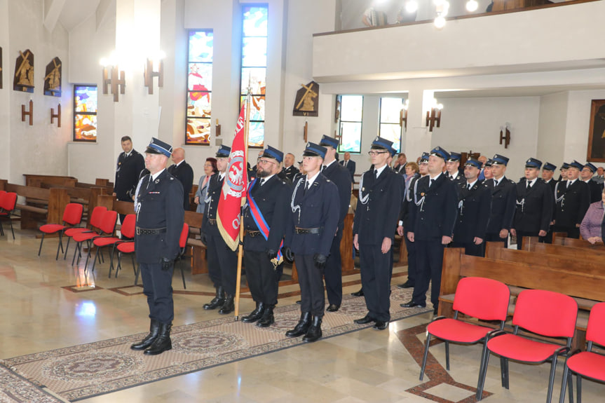 Przekazanie samochodu OSP w Załężu