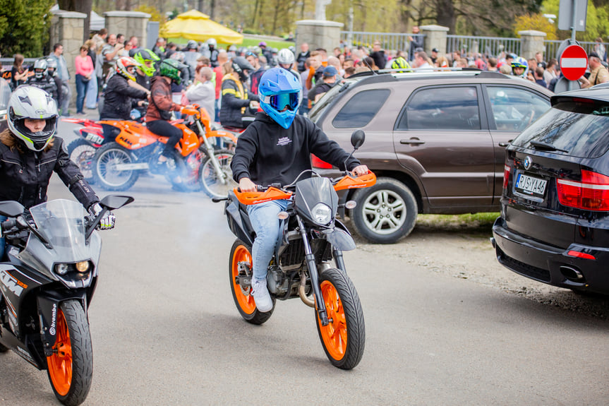 Rozpoczęcie sezonu motocyklowego w Dębowcu