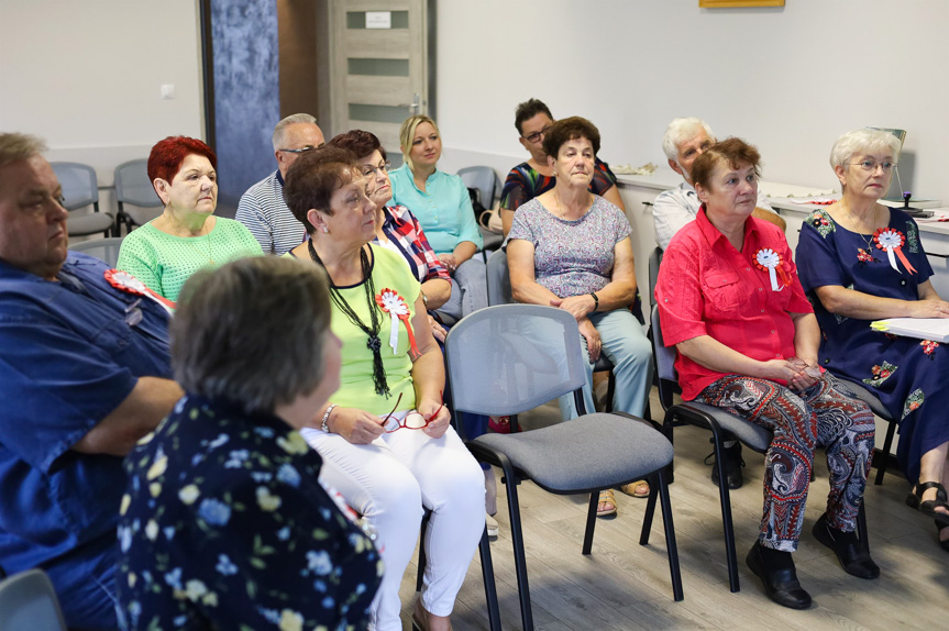 Seniorzy z Trzcinicy czytali "Nad Niemnem"