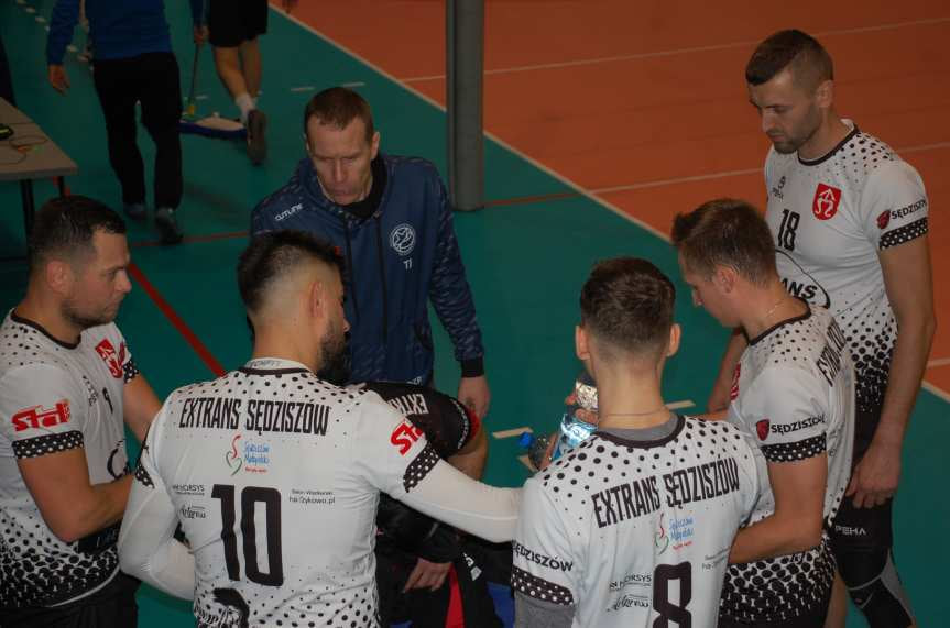 Siatkówka. II liga mężczyzn. Mecz MKS MOSiR Jasło - Extrans Sędziszów Małopolski 3-0