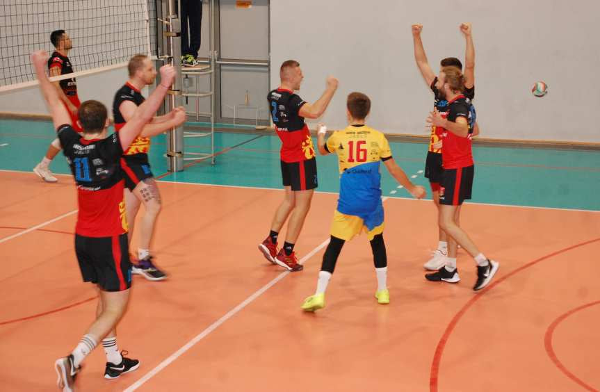 Siatkówka. II liga mężczyzn. Mecz MKS MOSiR Jasło - Extrans Sędziszów Małopolski 3-0