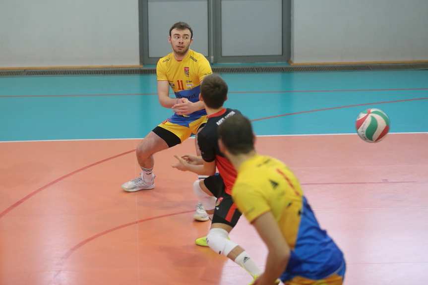 Siatkówka. II liga mężczyzn. Mecz play-off MKS MOSiR Jasło - Karpaty Krosno 1-3