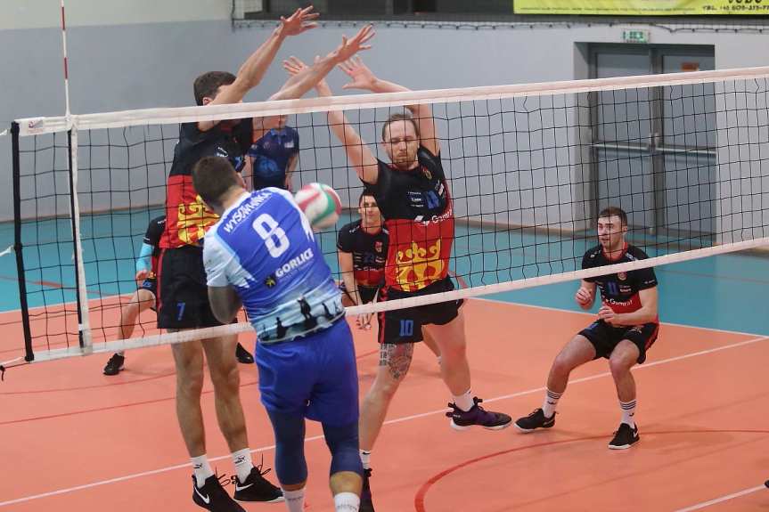 Siatkówka. II liga mężczyzn. MKS MOSiR Jasło - GKPS Gorlice 3-0