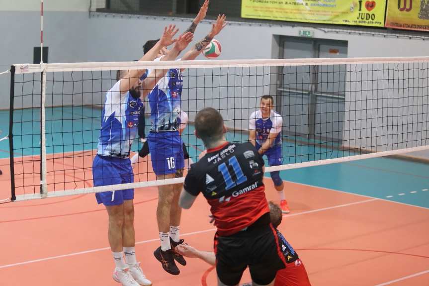 Siatkówka. II liga mężczyzn. MKS MOSiR Jasło - GKPS Gorlice 3-0