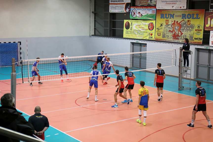 Siatkówka. II liga mężczyzn. MKS MOSiR Jasło - GKPS Gorlice 3-0