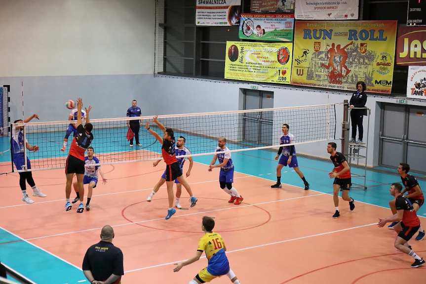 Siatkówka. II liga mężczyzn. MKS MOSiR Jasło - GKPS Gorlice 3-0