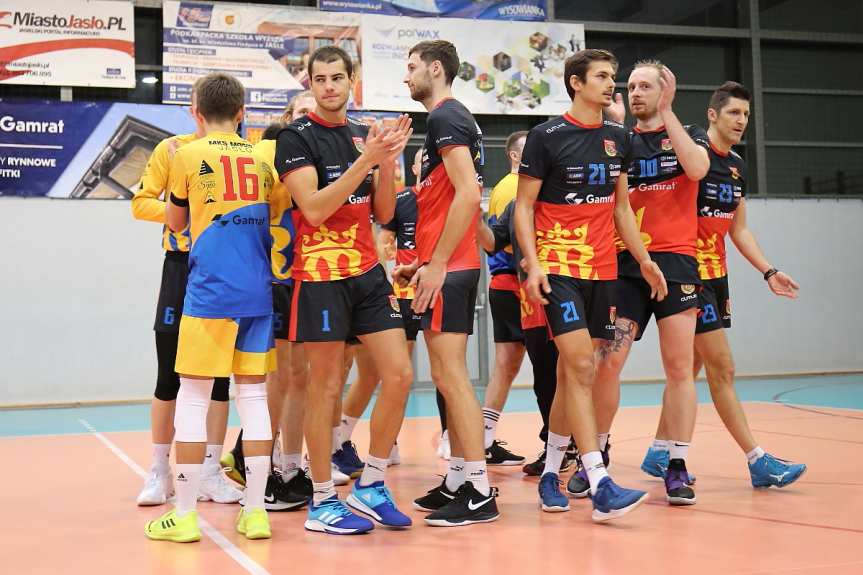 Siatkówka. II liga mężczyzn. MKS MOSiR Jasło - GKPS Gorlice 3-0