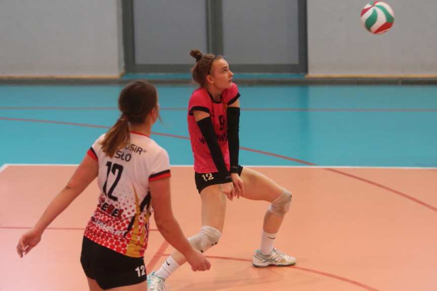 Siatkówka. Podkarpacka I Liga Kobiet. Mecz UKS MOSiR Jasło - KS Feniks Radymno 3-0