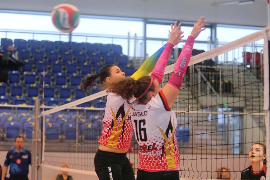 Siatkówka. Podkarpacka I Liga Kobiet. Mecz UKS MOSiR Jasło - KS Feniks Radymno 3-0