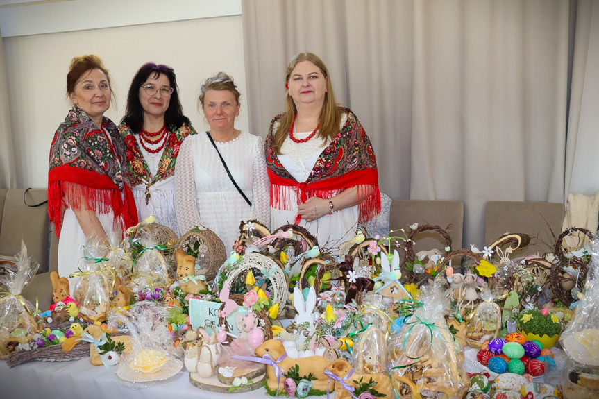 Spotkanie z tradycją przy wielkanocnym stole w Dębowcu