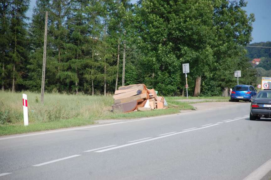 Sprzątanie po niszczycielskim żywiole w Trzcinicy