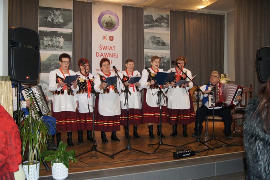 Świat Dawnej Wsi - wystawa w GOK w Tarnowcu