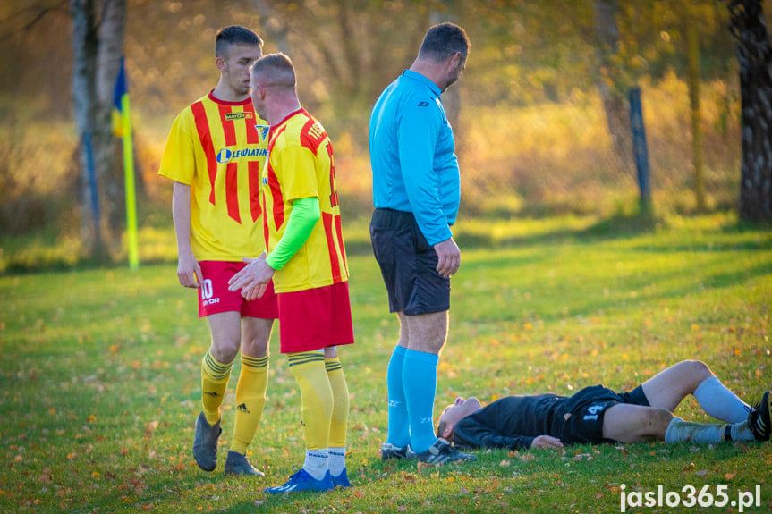 Tęcza Zręcin - Czardasz Osiek Jasielski 2:1