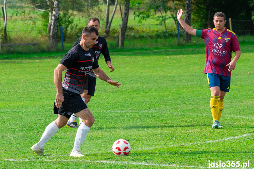 Tęcza Zręcin - Czardasz Osiek Jasielski 2:4