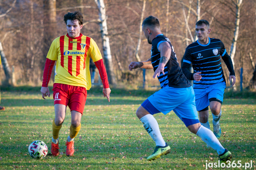 Tęcza Zręcin - LKS Skołyszyn 1:4
