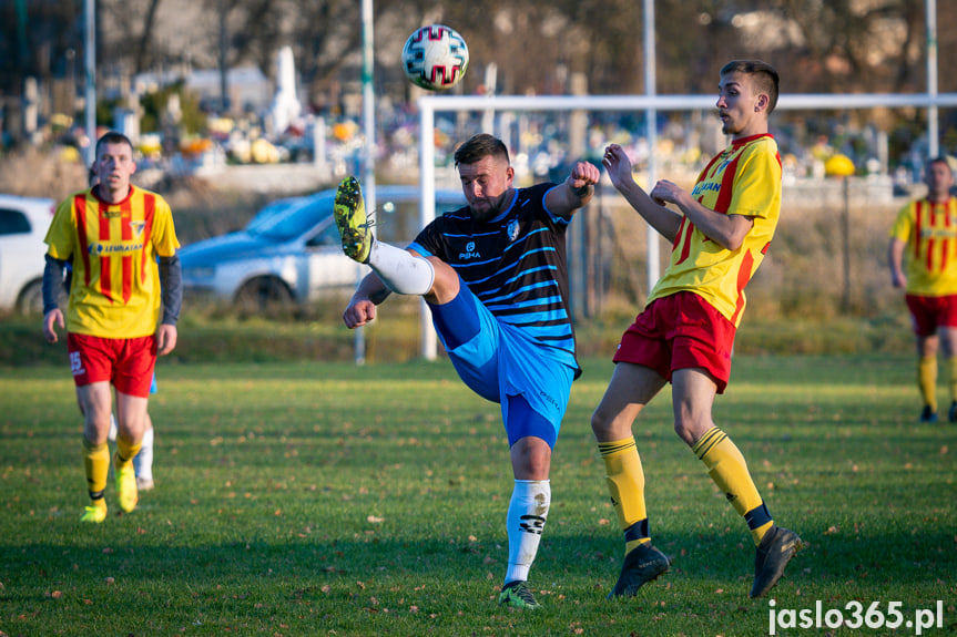 Tęcza Zręcin - LKS Skołyszyn 1:4