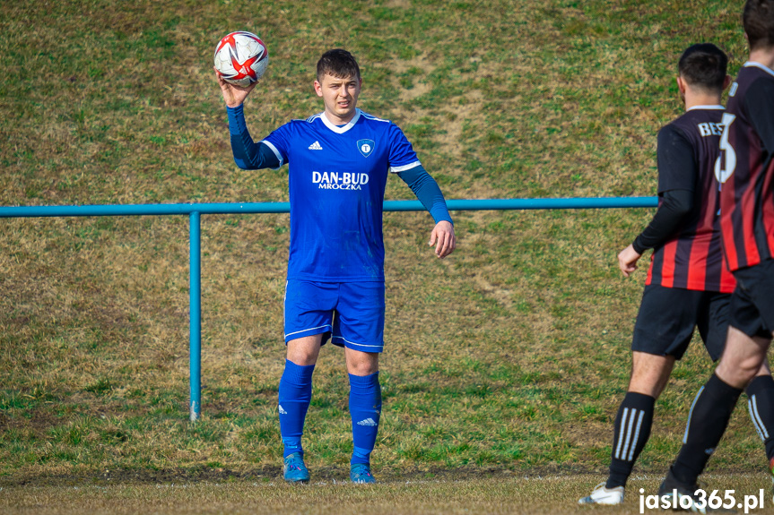 Tempo Nienaszów - Beskid Posada Górna 4:0