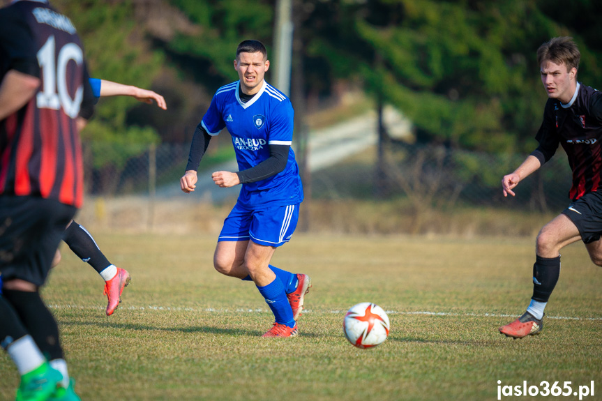 Tempo Nienaszów - Beskid Posada Górna 4:0