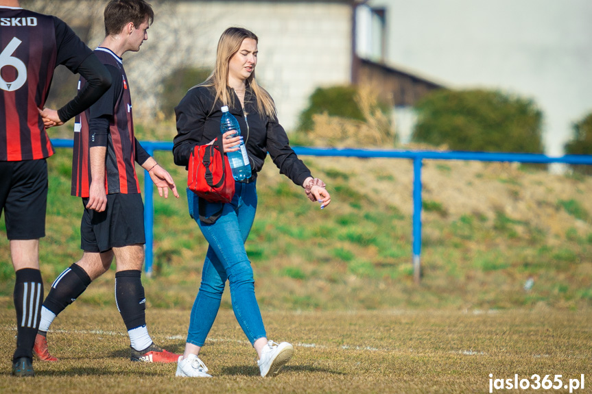 Tempo Nienaszów - Beskid Posada Górna 4:0