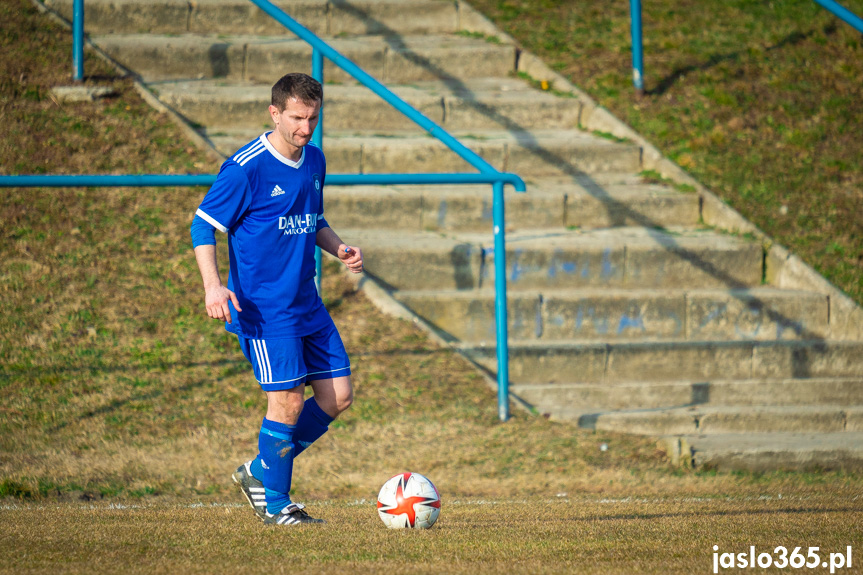 Tempo Nienaszów - Beskid Posada Górna 4:0
