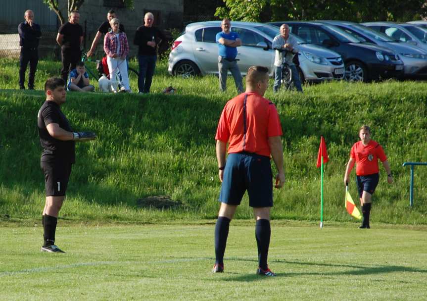 Tempo Nienaszów - Brzozovia Brzozów 3-3