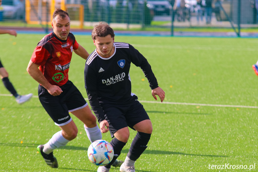 Tempo Nienaszów - Czarni 1910 Jasło 1-4