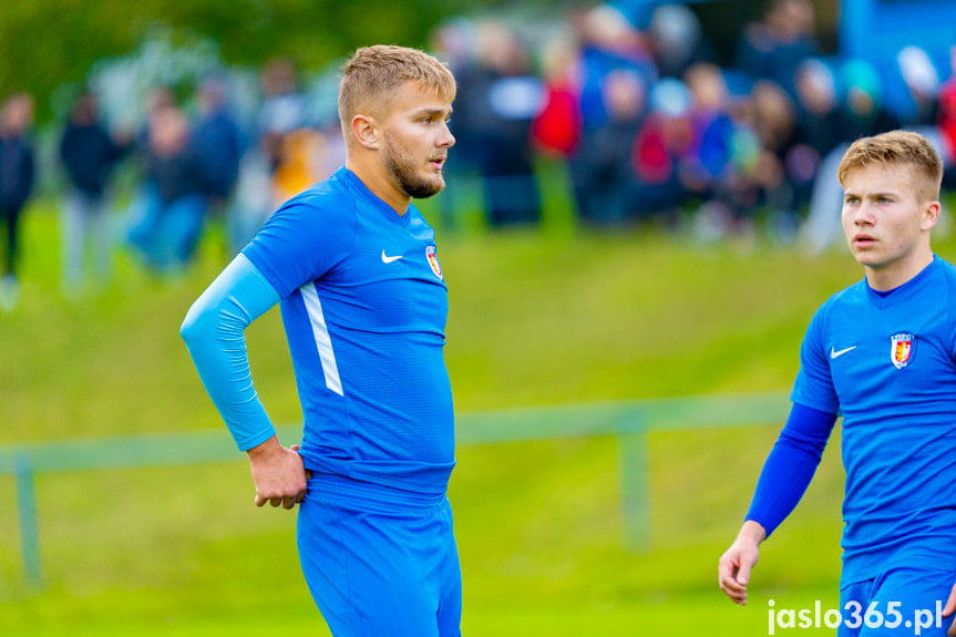 Tempo Nienaszów - Karpaty Krosno 0:5
