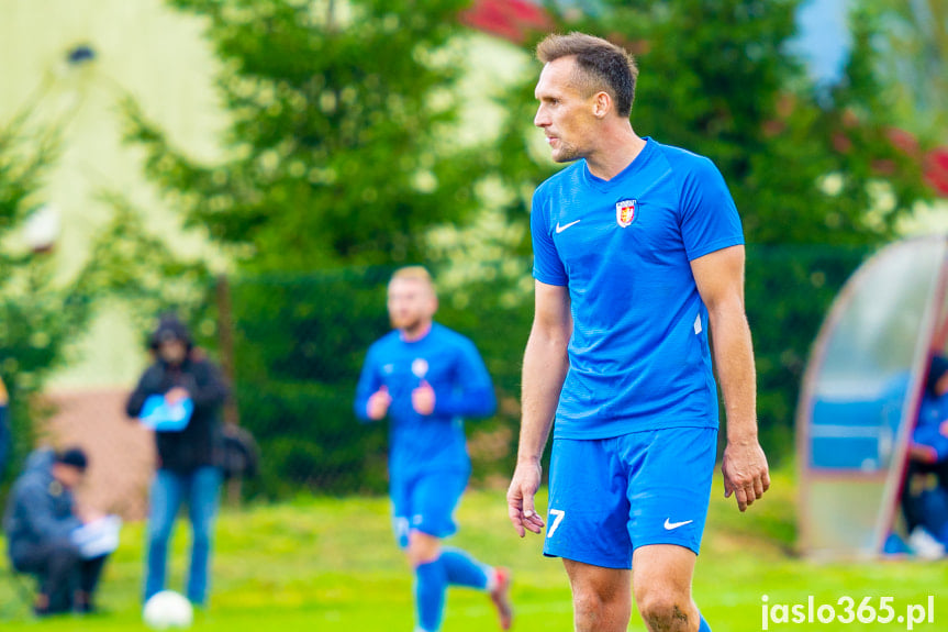 Tempo Nienaszów - Karpaty Krosno 0:5