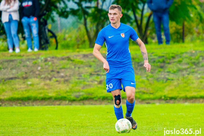 Tempo Nienaszów - Karpaty Krosno 0:5