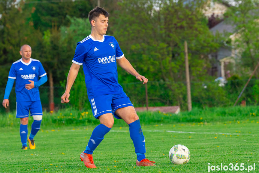 Tempo Nienaszów - Markiewicza Krosno 2:1