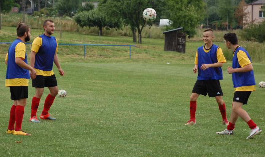 Tempo Nienaszów - Ostoja Kołaczyce 2-1