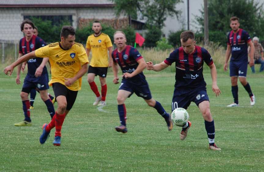 Tempo Nienaszów - Ostoja Kołaczyce 2-1