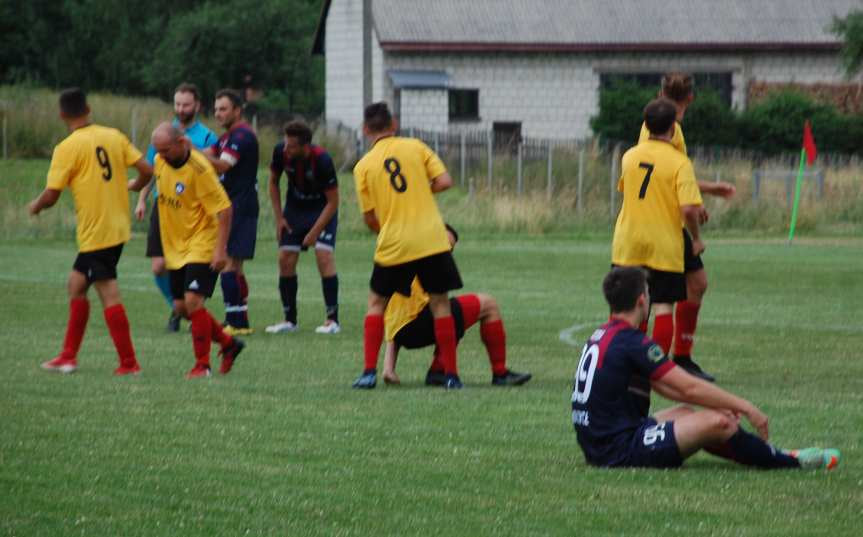 Tempo Nienaszów - Ostoja Kołaczyce 2-1