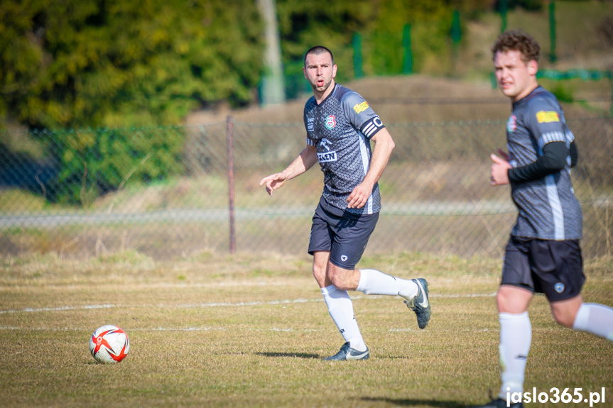 Tempo Nienaszów - Partyzant Targowiska 0:0