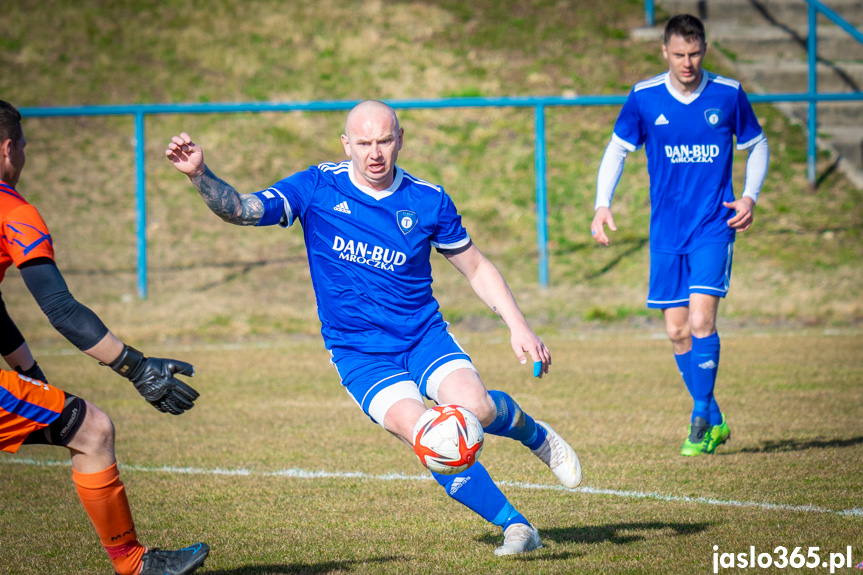 Tempo Nienaszów - Partyzant Targowiska 0:0