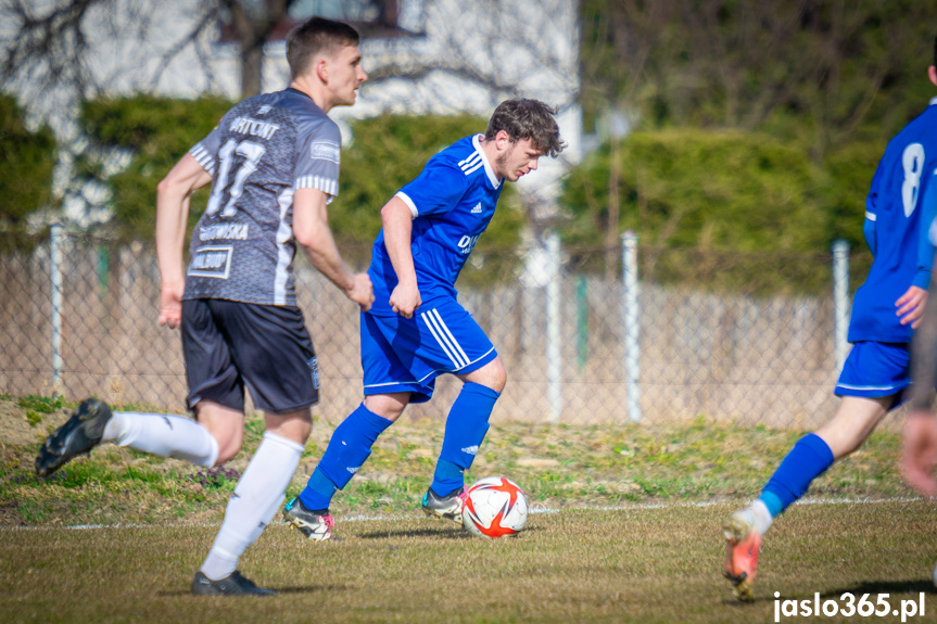 Tempo Nienaszów - Partyzant Targowiska 0:0