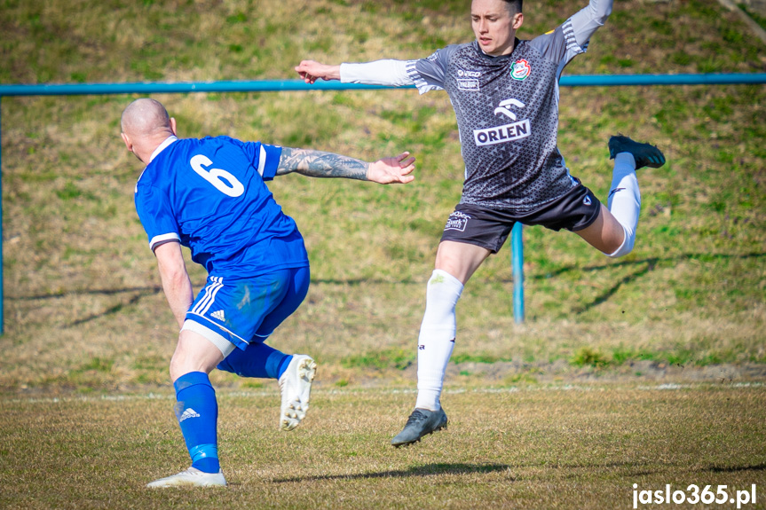 Tempo Nienaszów - Partyzant Targowiska 0:0