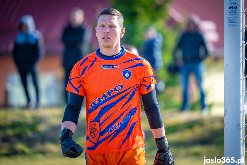 Tempo Nienaszów - Partyzant Targowiska 0:0