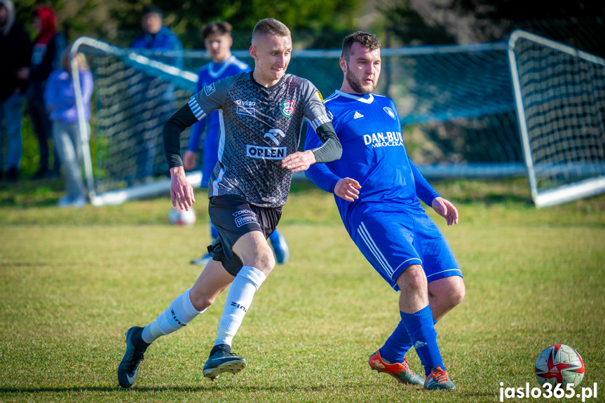 Tempo Nienaszów - Partyzant Targowiska 0:0