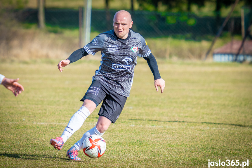 Tempo Nienaszów - Partyzant Targowiska 0:0